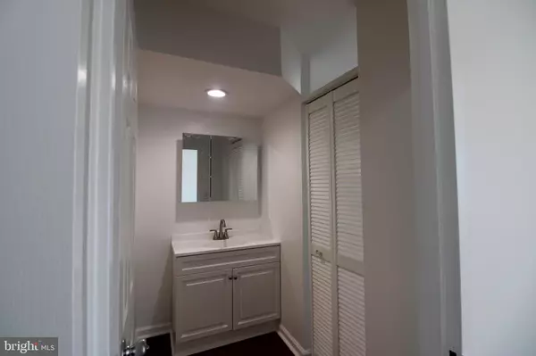 Alexandria, VA 22302,1225 MARTHA CUSTIS DR #PH 1602