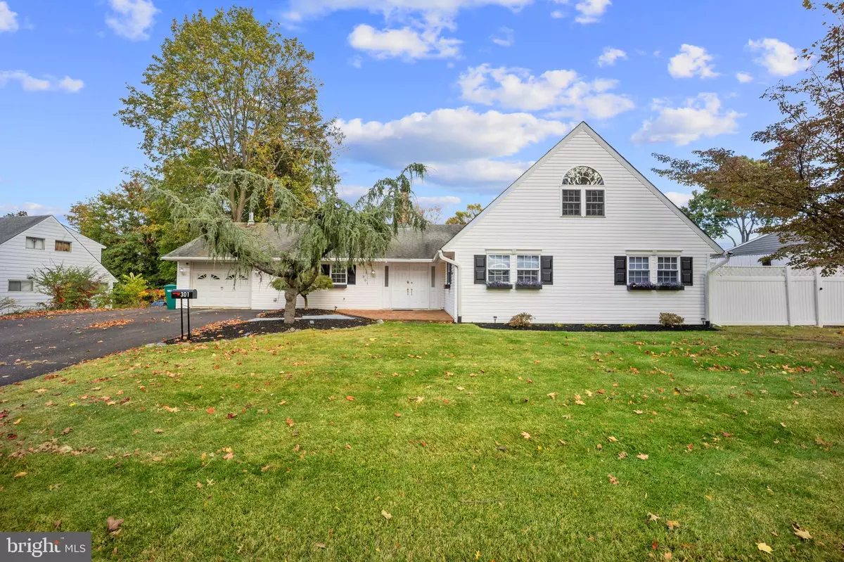 Levittown, PA 19056,301 SNOWBALL DR