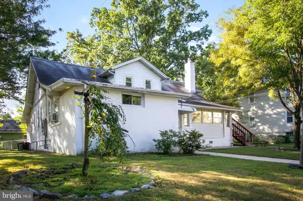 Audubon, NJ 08106,20 E MERCHANT ST #B