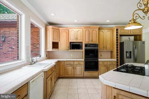 Springfield, VA 22152,8652 TUTTLE RD