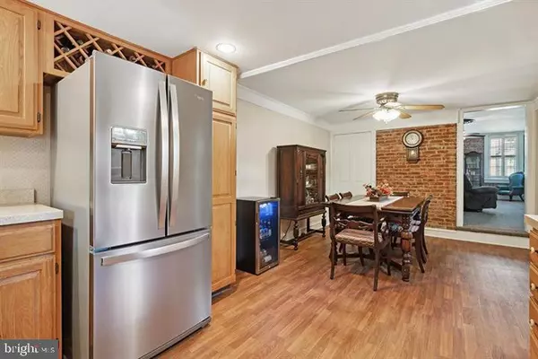 Burlington, NJ 08016,104 W UNION ST