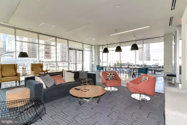 Philadelphia, PA 19107,1125 SANSOM ST #1B-305