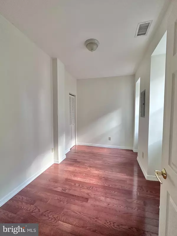 Philadelphia, PA 19107,118 S 12TH ST #4R