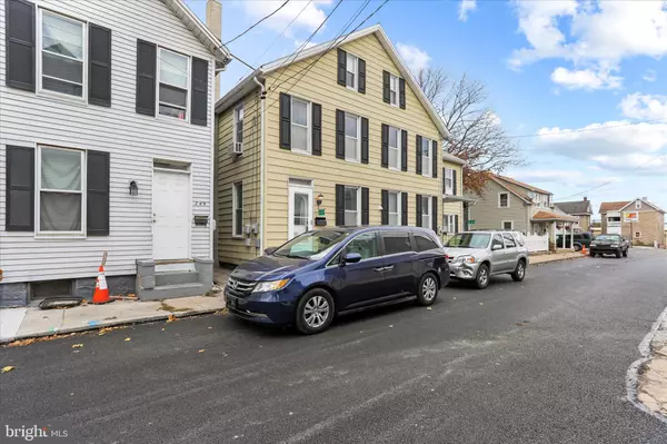 Chambersburg, PA 17201,247 MARTIN AVE