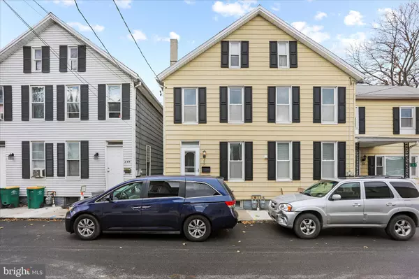 247 MARTIN AVE, Chambersburg, PA 17201