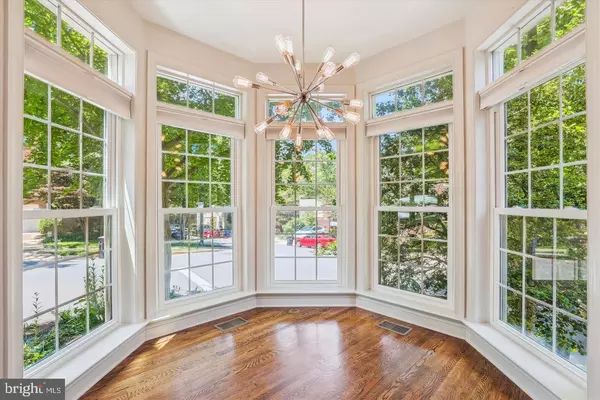 Arlington, VA 22209,1596 N COLONIAL TER