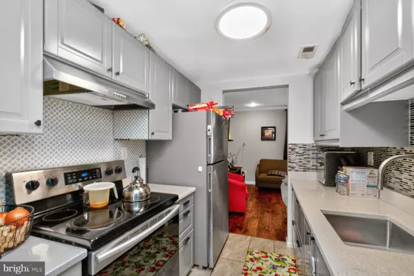 Severn, MD 21144,1847 HAWK CT