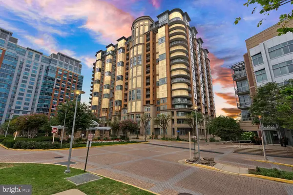 Mclean, VA 22102,8220 CRESTWOOD HEIGHTS DR #1210