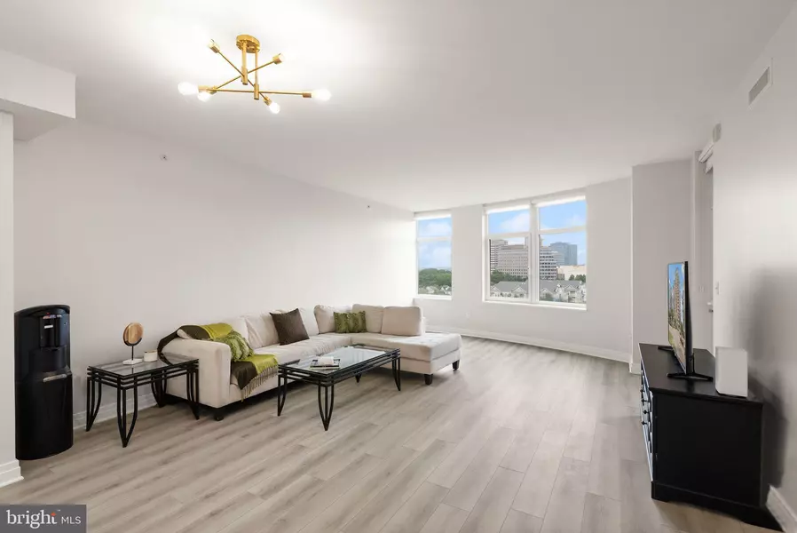 8220 CRESTWOOD HEIGHTS DR #1210, Mclean, VA 22102