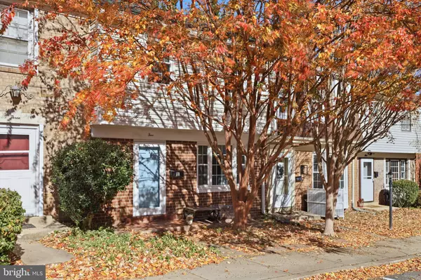 Gaithersburg, MD 20878,5 HYACINTH CT #7-3