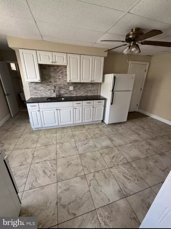 160 BROADWAY #B, Westville, NJ 08093