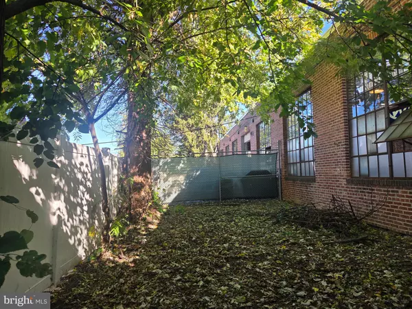 Reading, PA 19601,1039 WASHINGTON ST