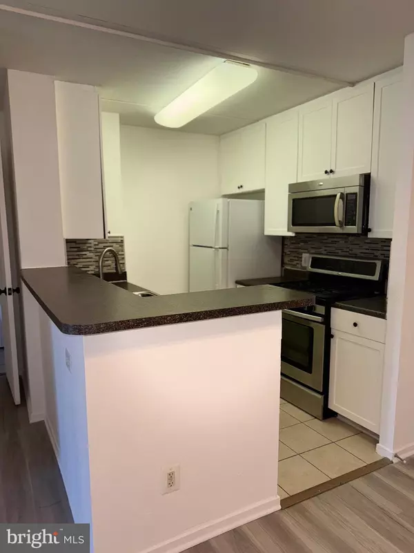Alexandria, VA 22304,60 S VAN DORN ST #314
