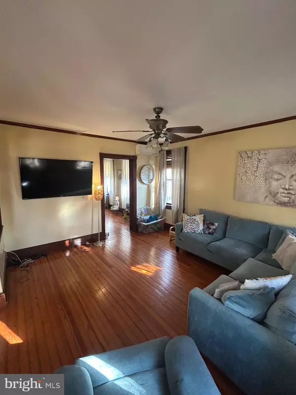 Pennsauken, NJ 08109,6555 MAPLE AVE