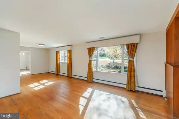 Alexandria, VA 22312,6478 WOODRIDGE RD