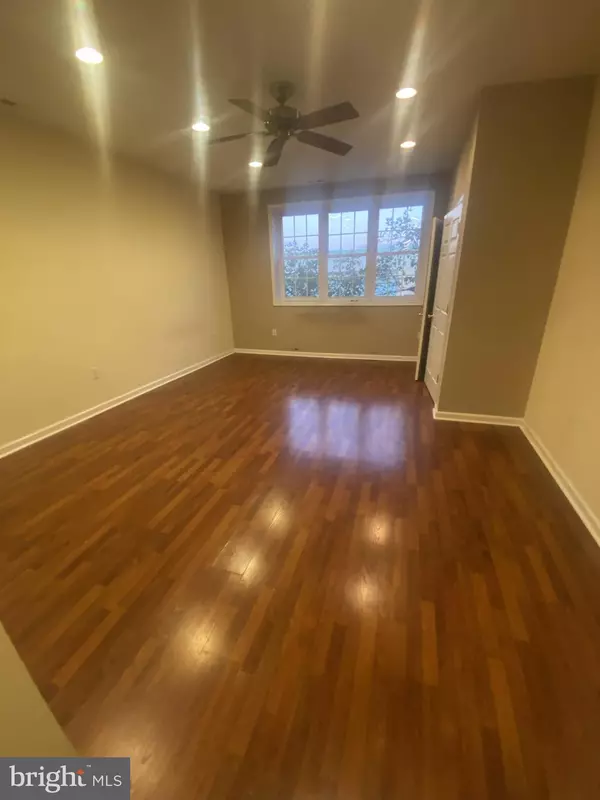 Philadelphia, PA 19145,2428 S BROAD ST