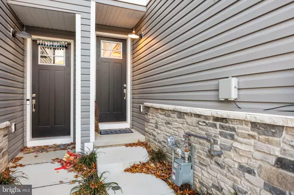 Denville, NJ 07834,20 MILDRED GILL LN.