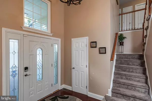 Kendall Park, NJ 08824,13 SETTER PL