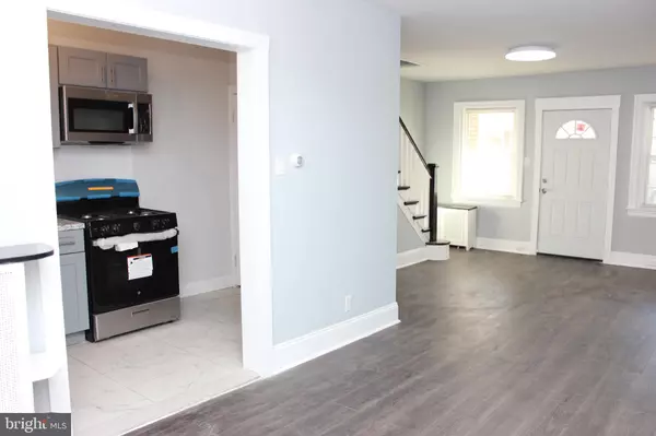 Philadelphia, PA 19120,527 E LURAY ST