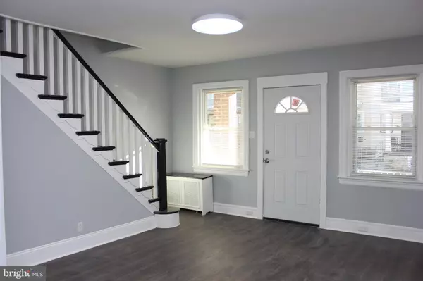 Philadelphia, PA 19120,527 E LURAY ST