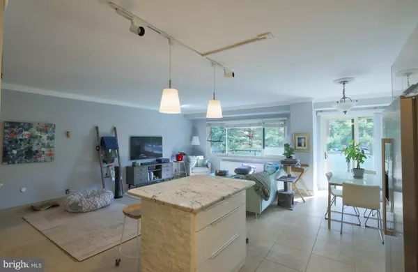 Washington, DC 20016,4201 CATHEDRAL NW #407W