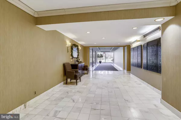 Washington, DC 20016,4201 CATHEDRAL NW #407W