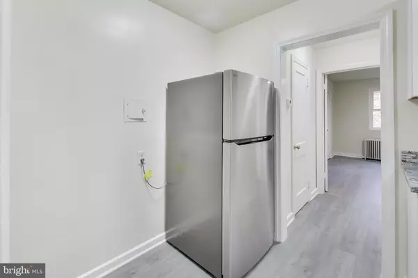 Takoma Park, MD 20912,8318 ROANOKE AVE #6