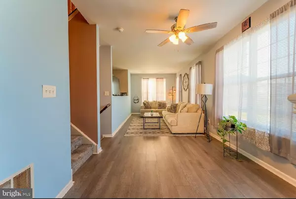 Sicklerville, NJ 08081,51 TAILOR LN