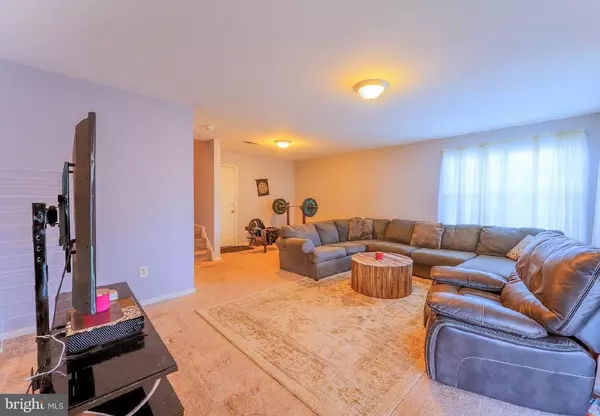 Sicklerville, NJ 08081,51 TAILOR LN