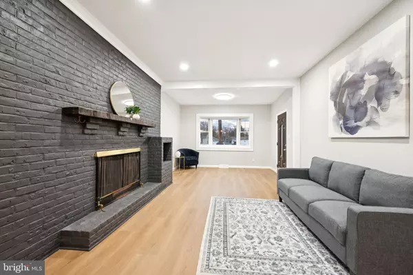 National Park, NJ 08063,814 HESSIAN AVE