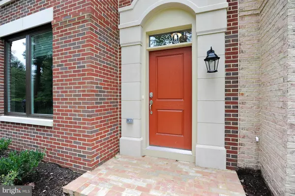 Oxon Hill, MD 20745,520 HARBORVIEW DR