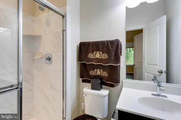 Oxon Hill, MD 20745,520 HARBORVIEW DR