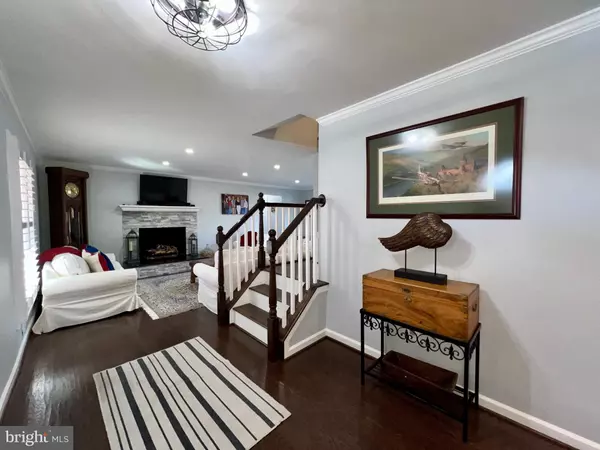 Alexandria, VA 22304,909 SAINT STEPHENS RD