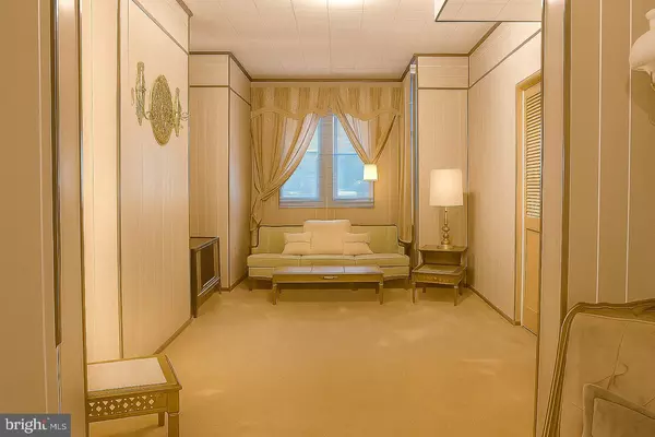 Washington, DC 20002,648 E ST NE