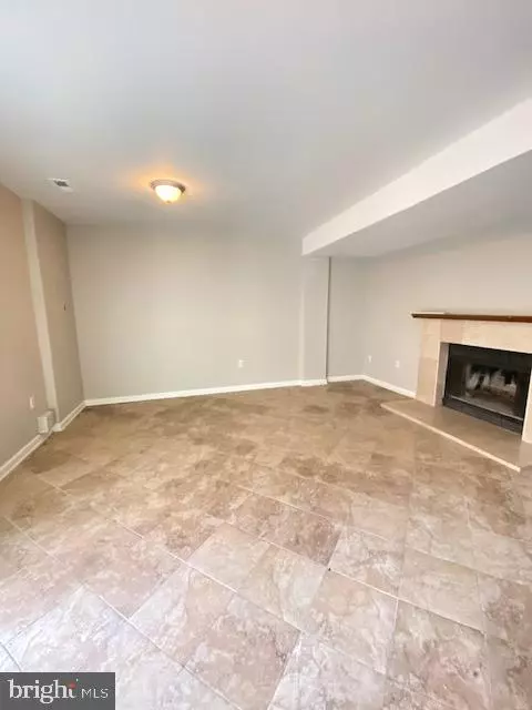 Woodbridge, VA 22193,15099 CARDIN PL