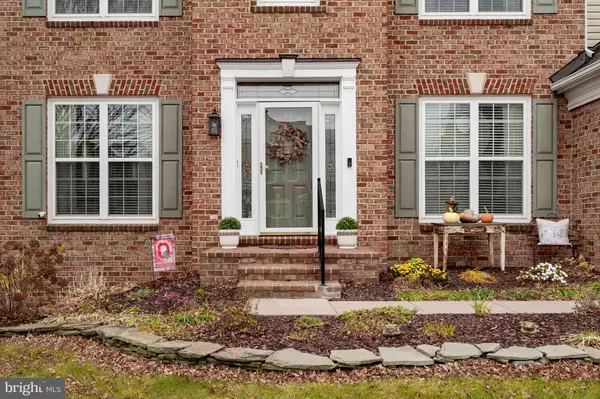 Lorton, VA 22079,8187 DOUGLAS FIR DR