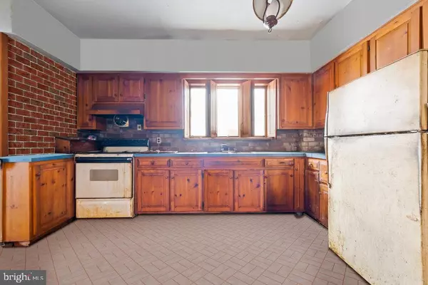 Ewing, NJ 08618,1419 PENNINGTON RD