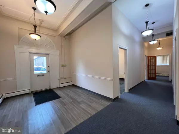 Lansdowne, PA 19050,27 S LANSDOWNE AVE