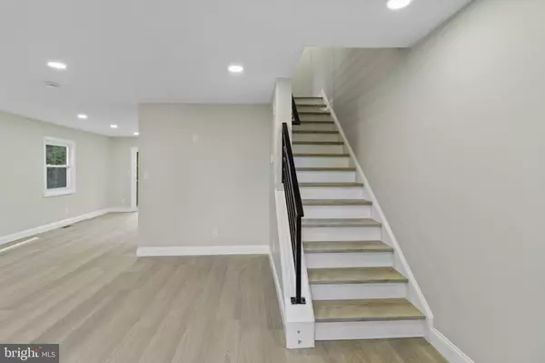 New Castle, DE 19720,12 BOOKER CIR