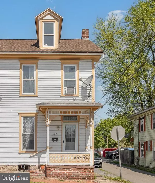 422 MULBERRY ST, Newport, PA 17074