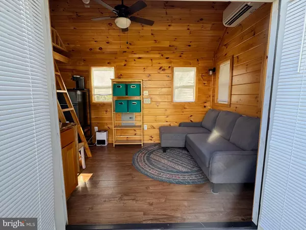 Round Hill, VA 20141,12 W LOUDOUN ST #A