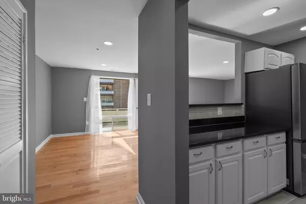 Oxon Hill, MD 20745,542 WILSON BRIDGE DR #6743 B2