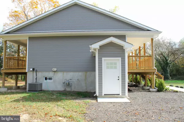 Cedarville, NJ 08311,136 NORTH AVE