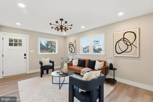 Riverdale, MD 20737,5716 SOMERSET RD