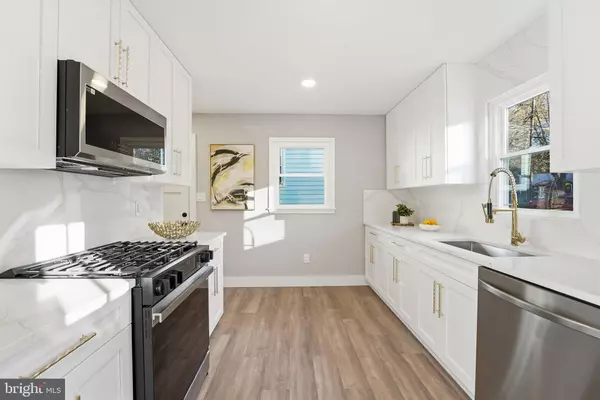 Riverdale, MD 20737,5716 SOMERSET RD