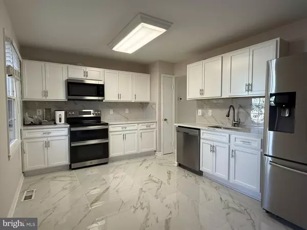 Fairfax, VA 22031,3875 BRADWATER ST