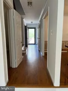 Ashburn, VA 20148,22521 AIRMONT WOODS TER