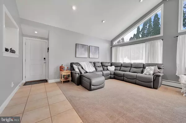 Lancaster, PA 17602,7 PLEASANT DR