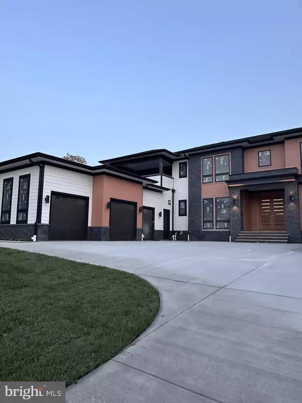 Vienna, VA 22182,2113 CHAIN BRIDGE RD