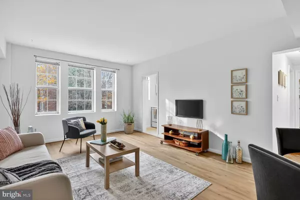 Arlington, VA 22201,1729 N QUEENS LN N #1-116